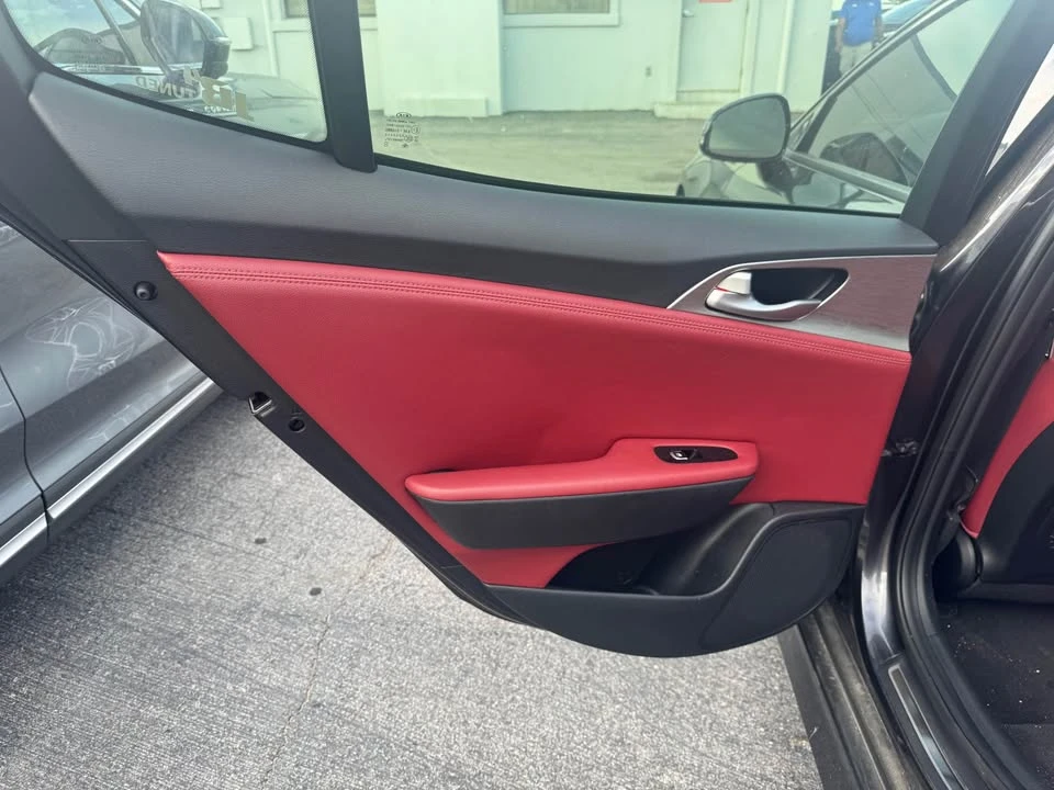 2022 Kia Stinger GT - Image 12 of 14