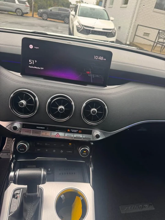 2022 Kia Stinger GT - Image 6 of 9