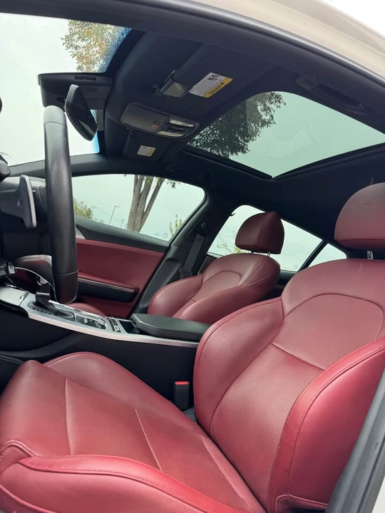 2022 Kia Stinger GT - Image 12 of 20