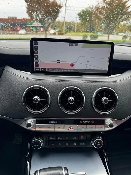 2022 Kia Stinger GT - Image 17 of 20