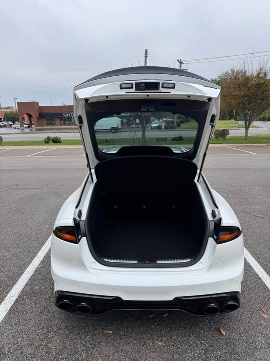 2022 Kia Stinger GT - Image 10 of 20
