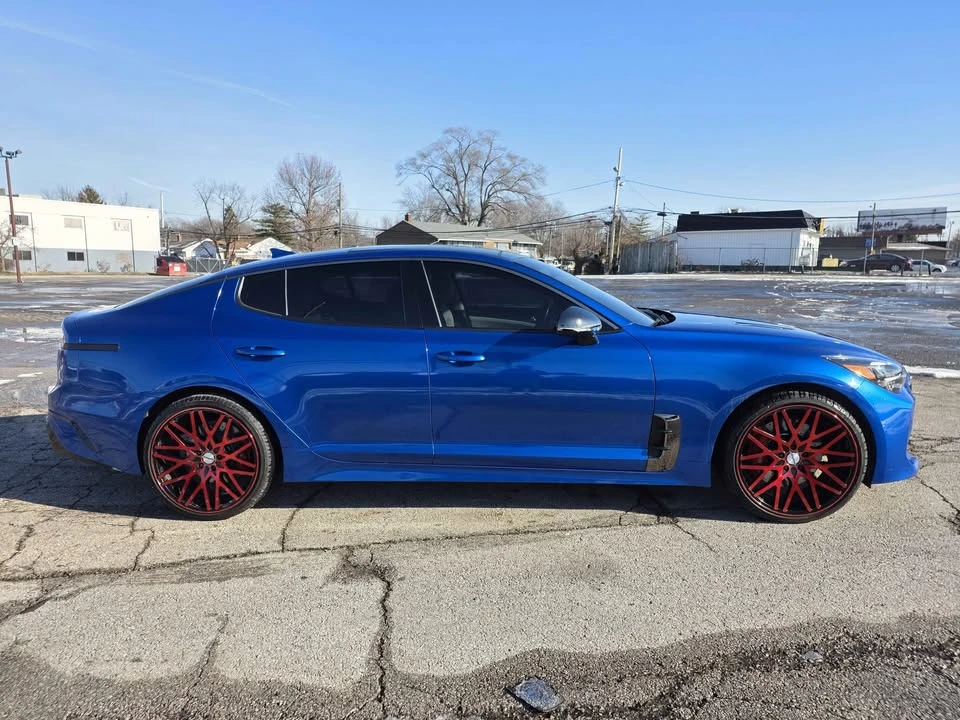 2022 Kia Stinger GT - Image 8 of 18