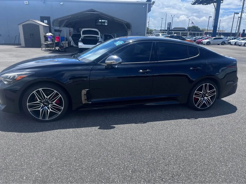 2022 Kia Stinger GT - Image 2 of 11