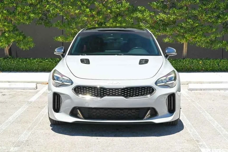 2022 Kia Stinger GT - Image 2 of 8