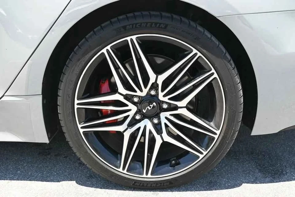 2022 Kia Stinger GT - Image 7 of 8