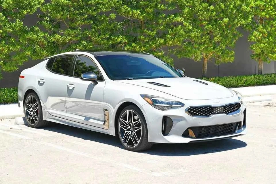 2022 Kia Stinger GT - Image 3 of 8