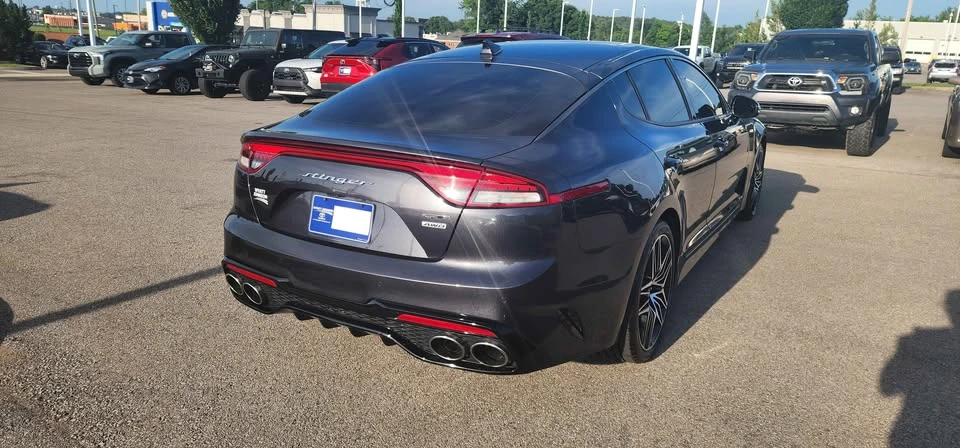 2022 Kia Stinger GT - Image 6 of 10