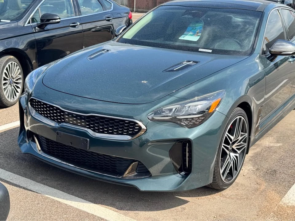 2022 Kia Stinger GT - Image 2 of 10
