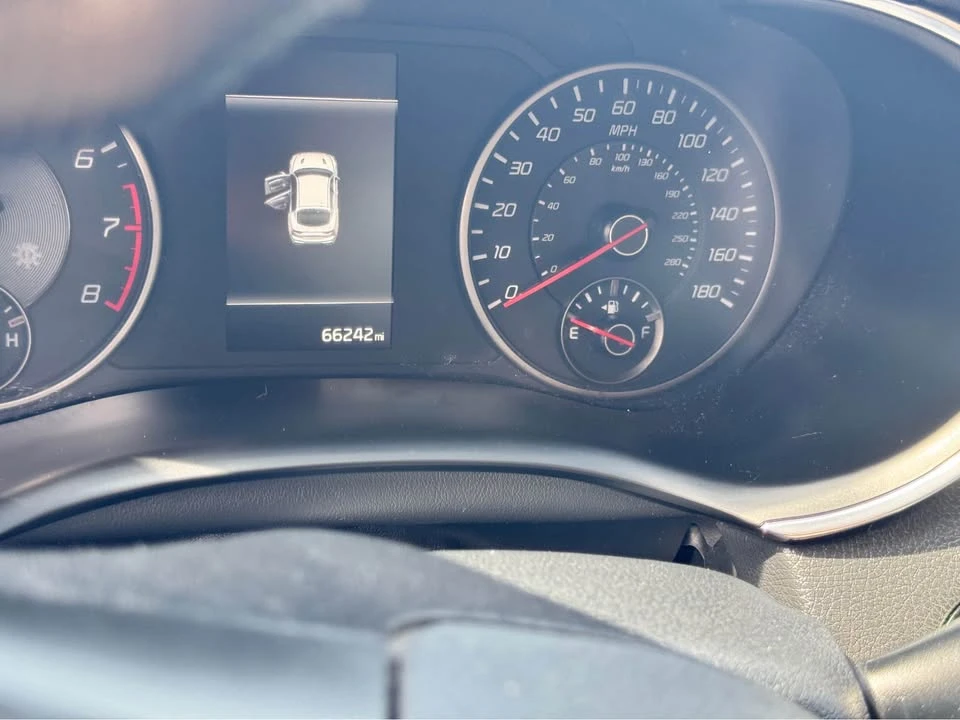 2022 Kia Stinger GT - Image 9 of 10