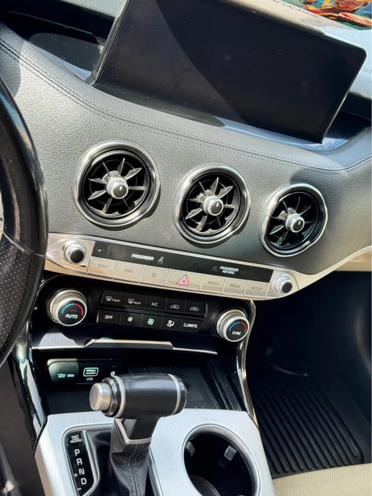 2022 Kia Stinger GT - Image 5 of 10
