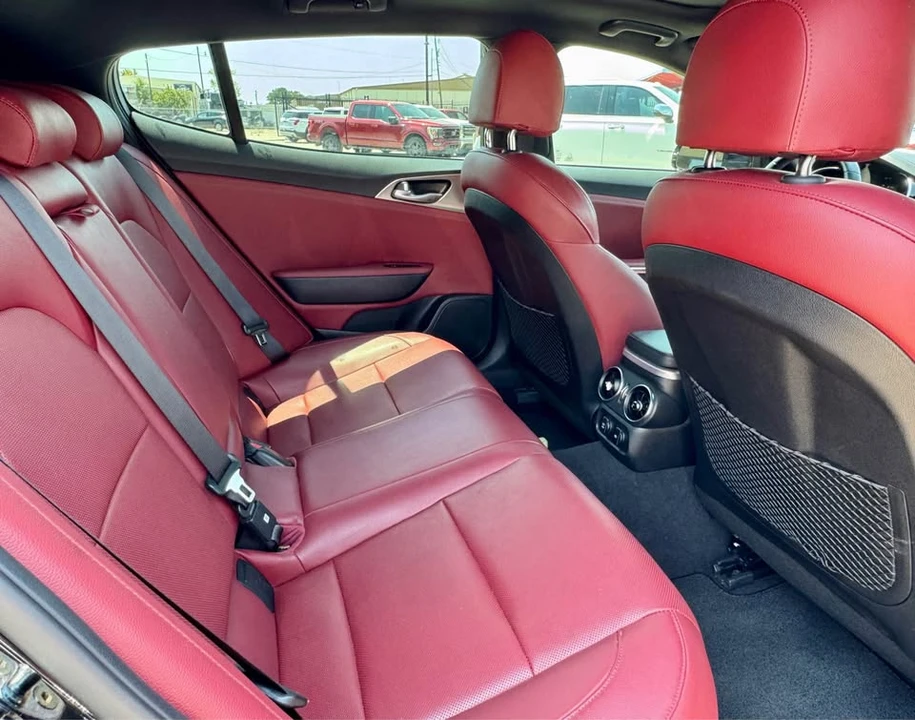 2022 Kia Stinger GT - Image 12 of 15