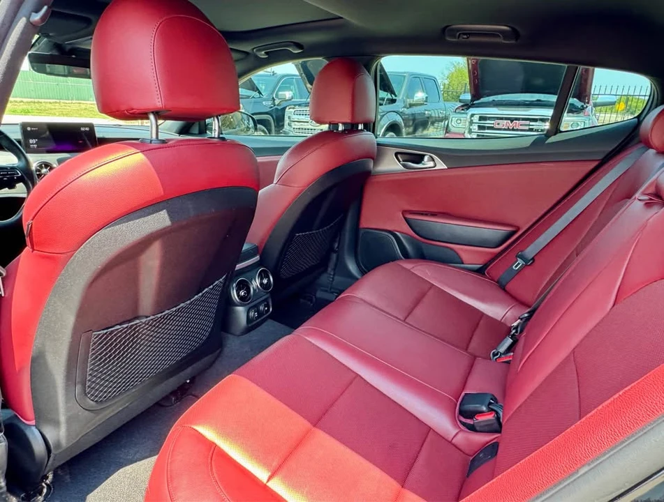 2022 Kia Stinger GT - Image 14 of 15
