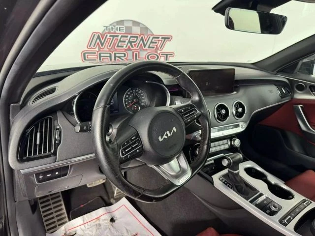 2022 Kia Stinger GT - Image 10 of 21