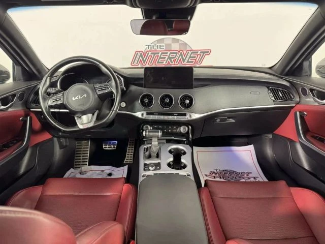 2022 Kia Stinger GT - Image 11 of 21