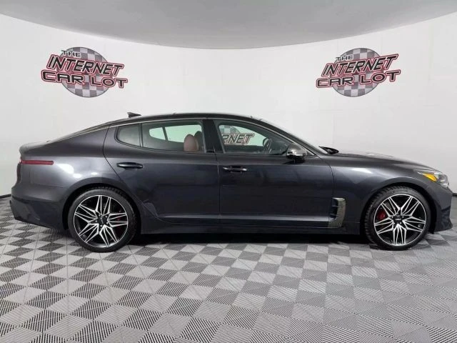 2022 Kia Stinger GT - Image 8 of 21