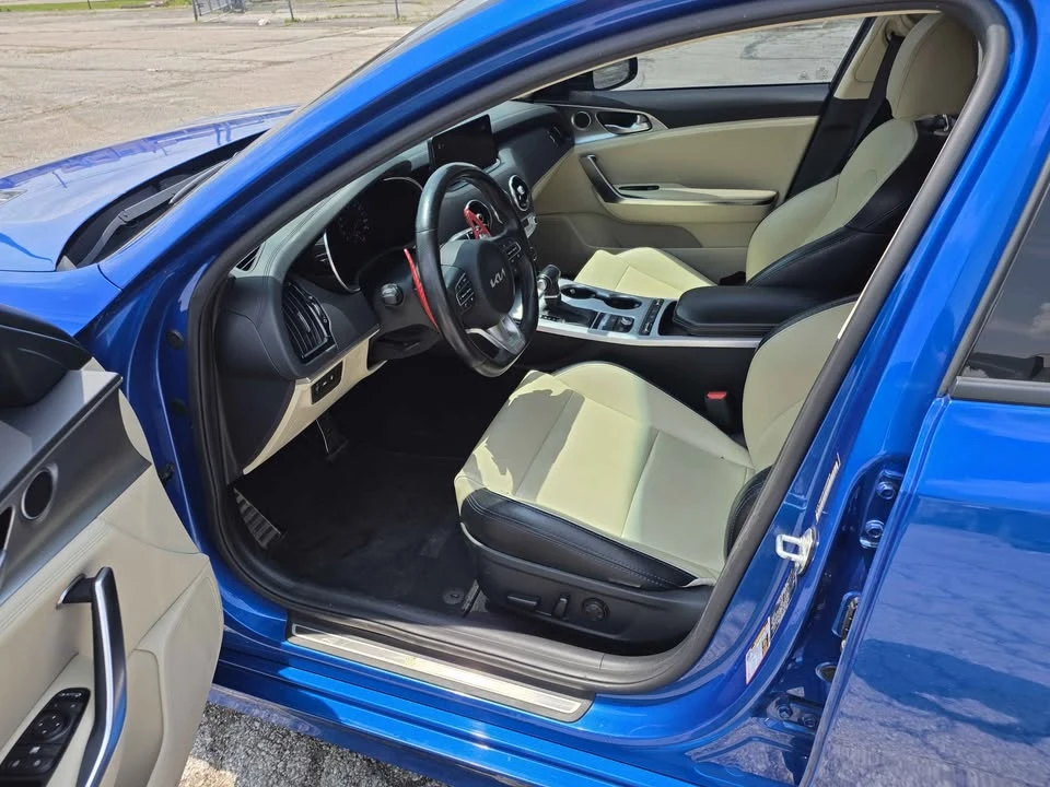 2022 Kia Stinger GT - Image 10 of 18