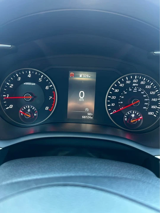 2022 Kia Stinger GT - Image 6 of 10