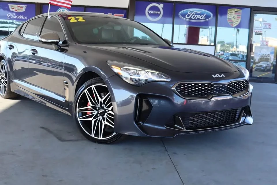 2022 Kia Stinger GT - Image 2 of 9
