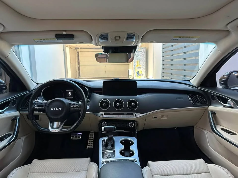 2022 Kia Stinger GT - Image 18 of 19