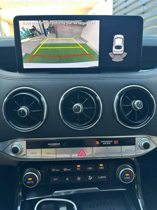 2022 Kia Stinger GT - Image 17 of 19