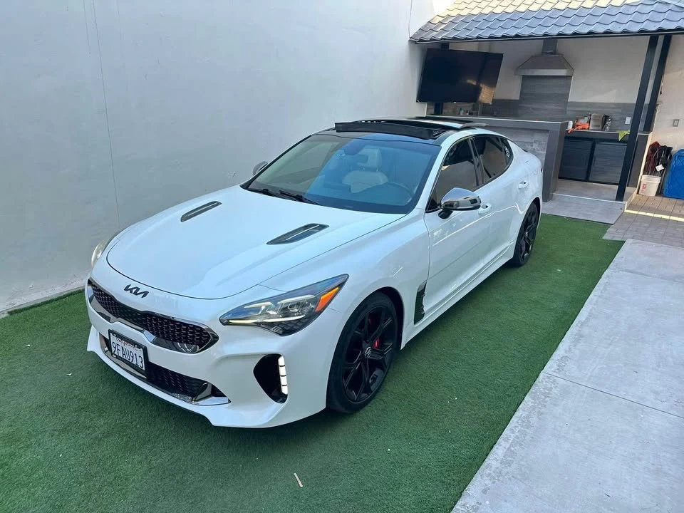 2022 Kia Stinger GT - Image 2 of 19
