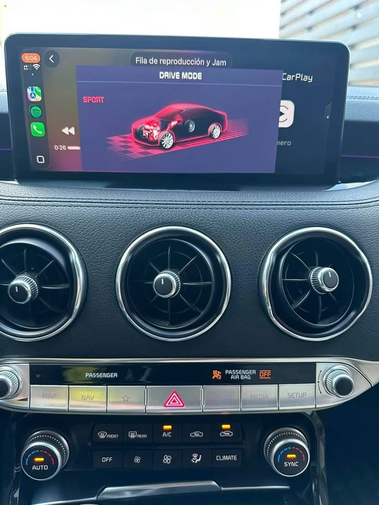 2022 Kia Stinger GT - Image 15 of 19