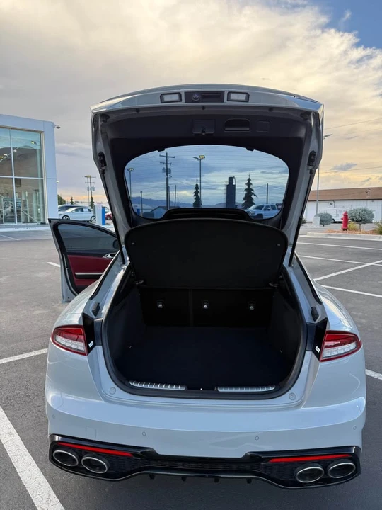 2022 Kia Stinger GT - Image 16 of 20