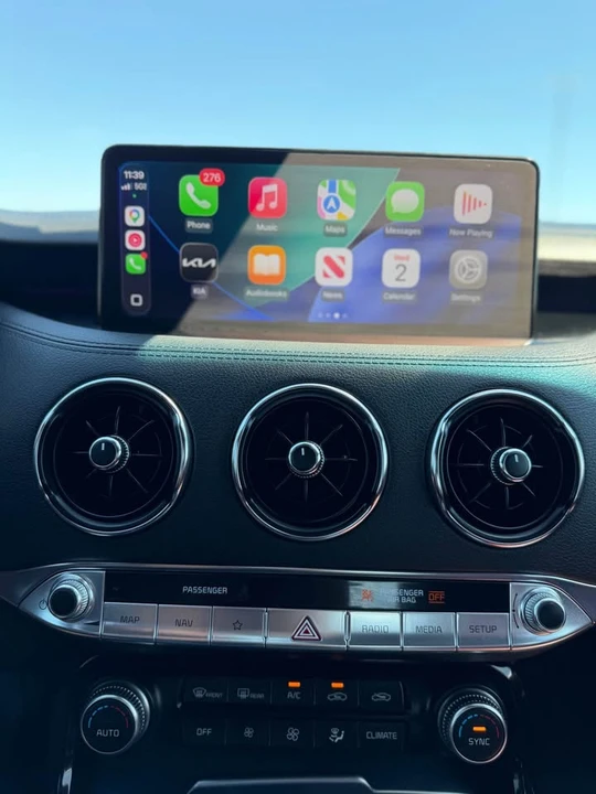 2022 Kia Stinger GT - Image 9 of 20
