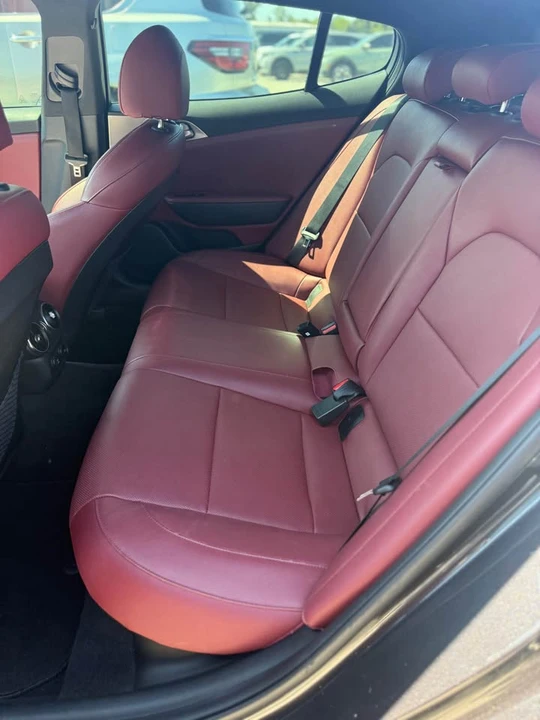 2022 Kia Stinger GT - Image 11 of 12