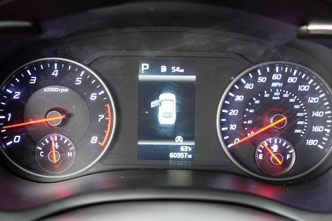 2022 Kia Stinger GT - Image 14 of 31