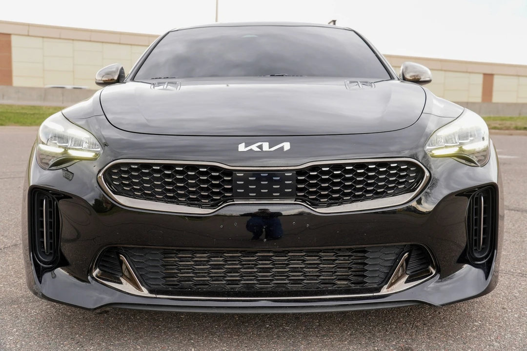 2022 Kia Stinger GT - Image 9 of 31