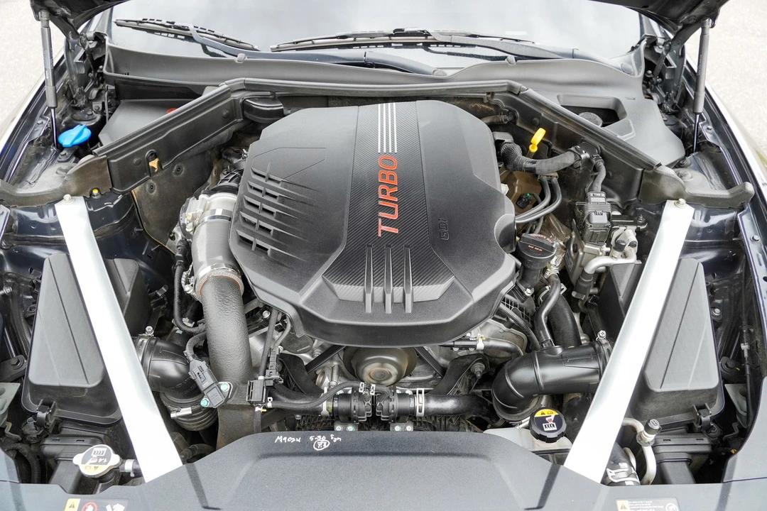2022 Kia Stinger GT - Image 18 of 21