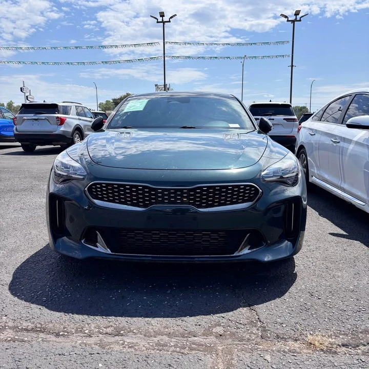 2022 Kia Stinger GT - Image 8 of 10