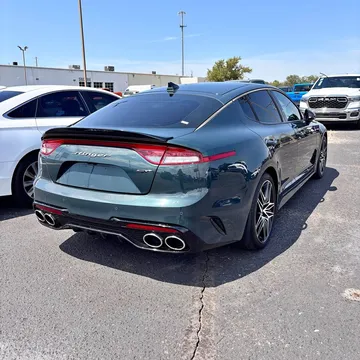 2022 Kia Stinger GT1