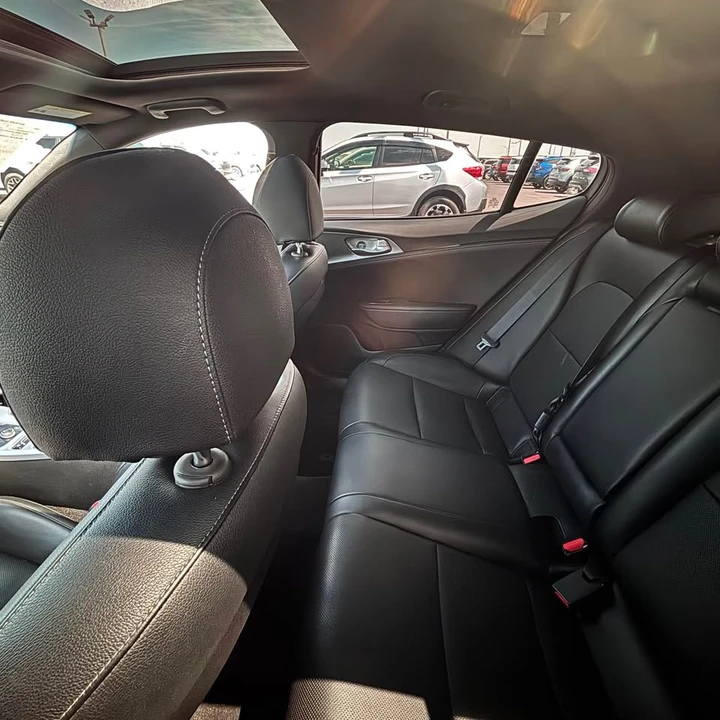 2022 Kia Stinger GT - Image 6 of 10