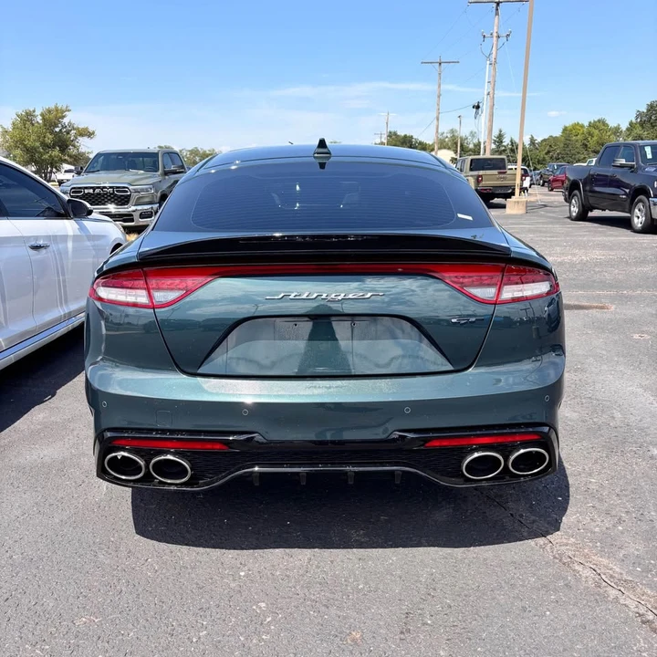 2022 Kia Stinger GT - Image 2 of 10