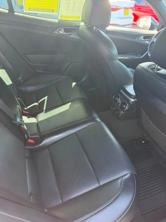 2022 Kia Stinger GT - Image 2 of 8