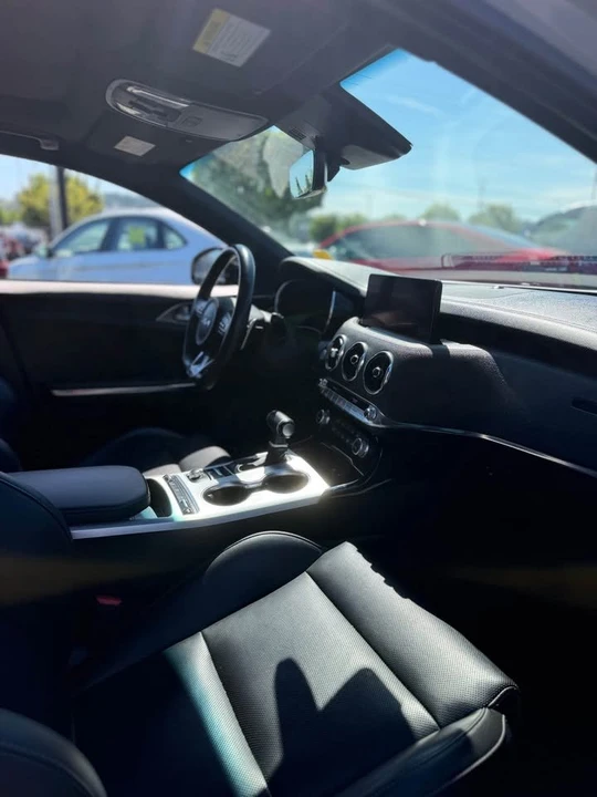 2022 Kia Stinger GT - Image 5 of 8
