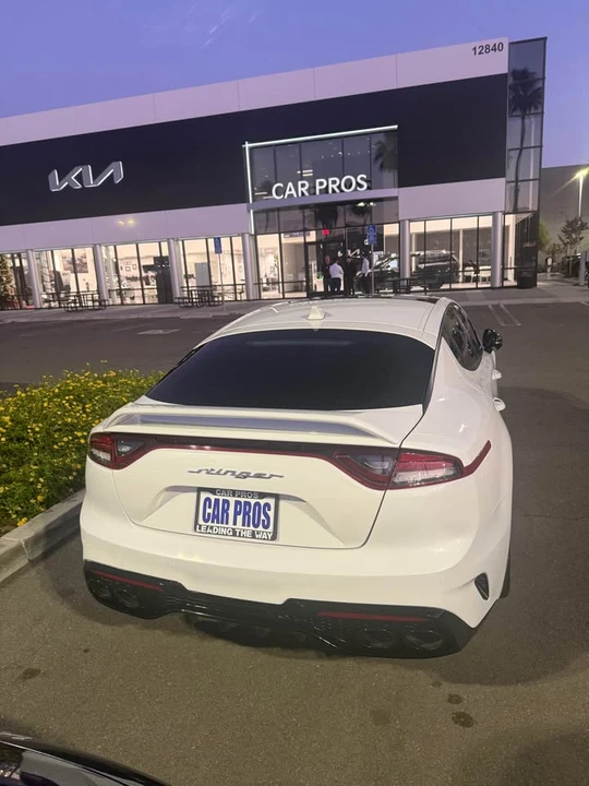 2022 Kia Stinger GT - Image 4 of 5