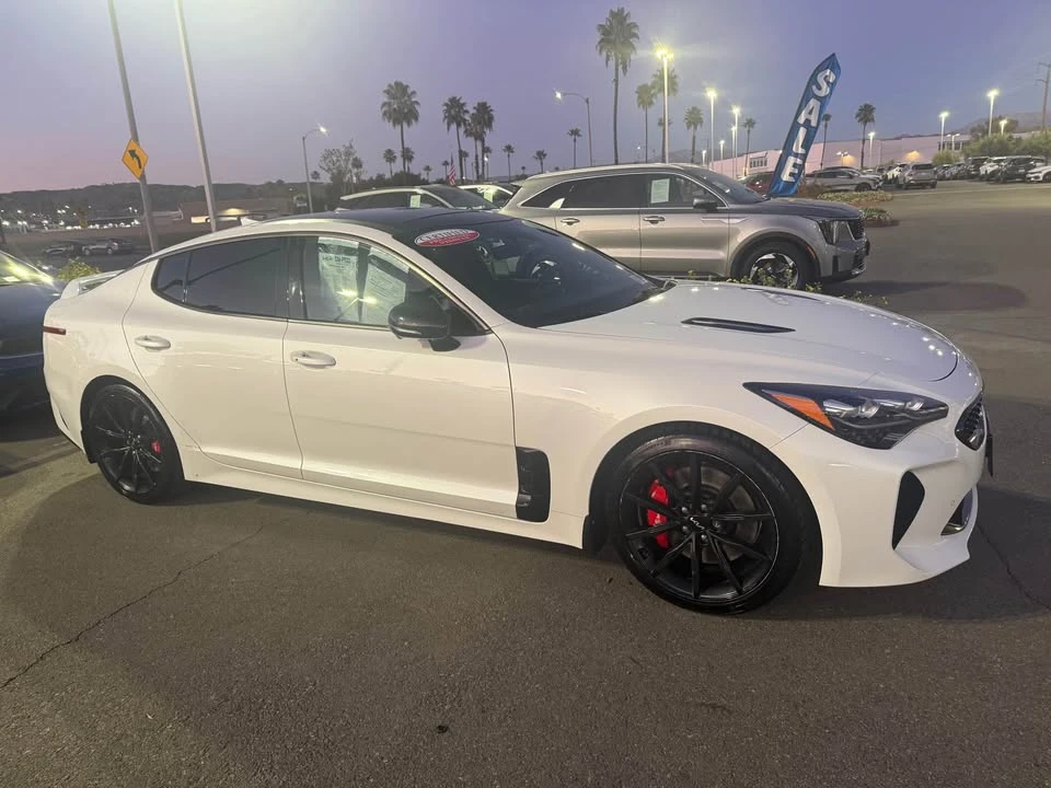 2022 Kia Stinger GT - Image 2 of 5