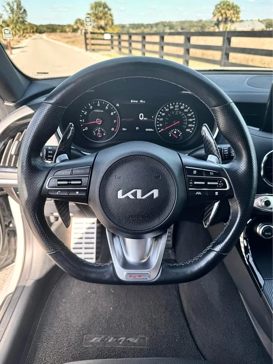 2022 Kia Stinger - Image 11 of 20