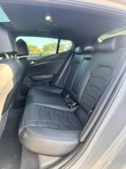 2022 Kia Stinger - Image 18 of 20