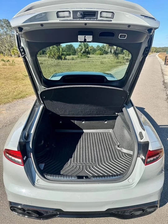 2022 Kia Stinger - Image 19 of 20