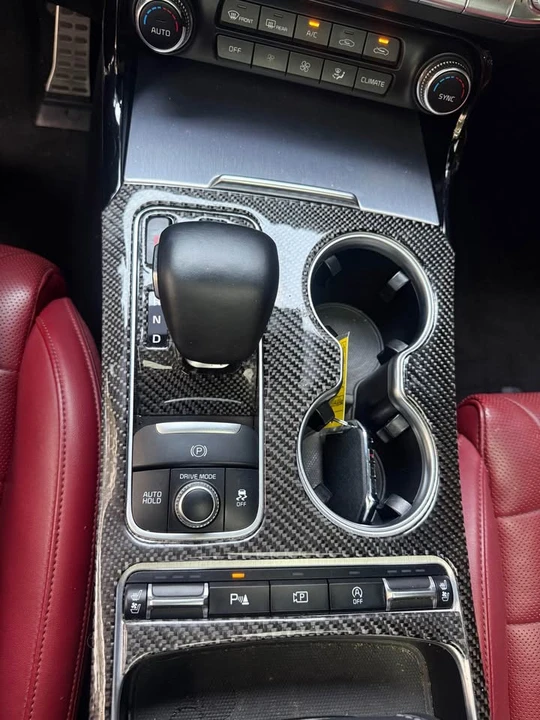 2022 Kia Stinger GT - Image 14 of 17
