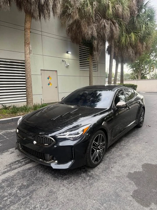 2022 Kia Stinger GT - Image 2 of 17
