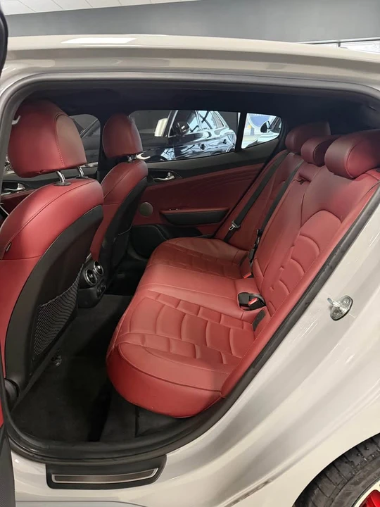 2022 Kia Stinger GT - Image 7 of 10