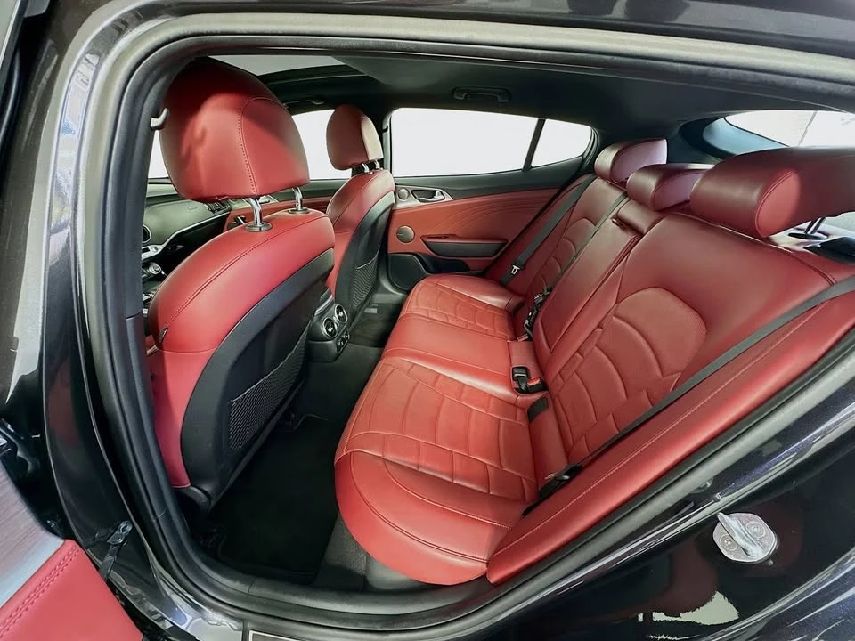 2022 Kia Stinger GT - Image 14 of 18