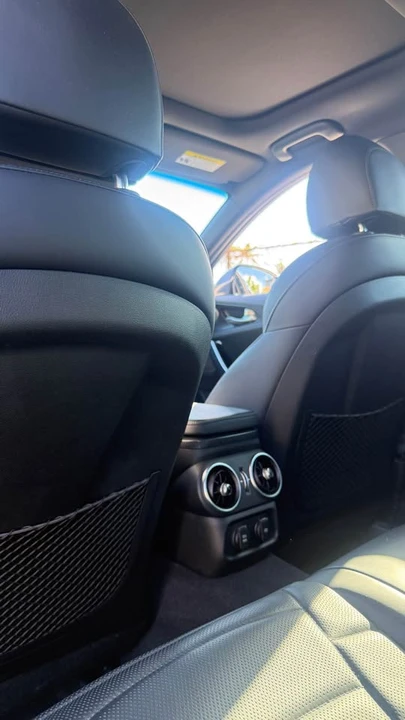 2022 Kia Stinger GT - Image 16 of 18