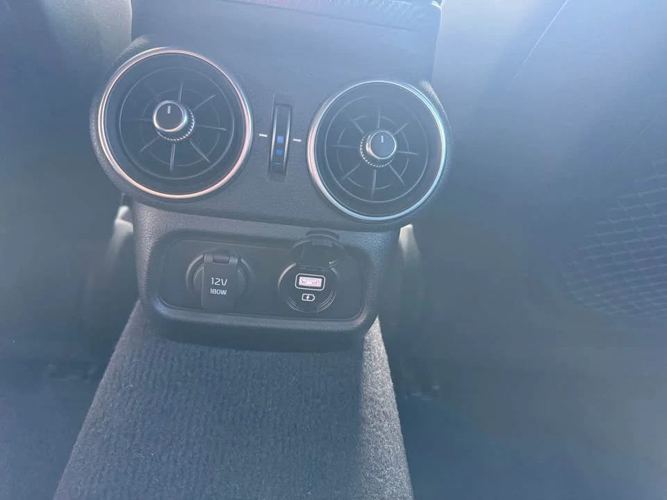2022 Kia Stinger GT - Image 12 of 17