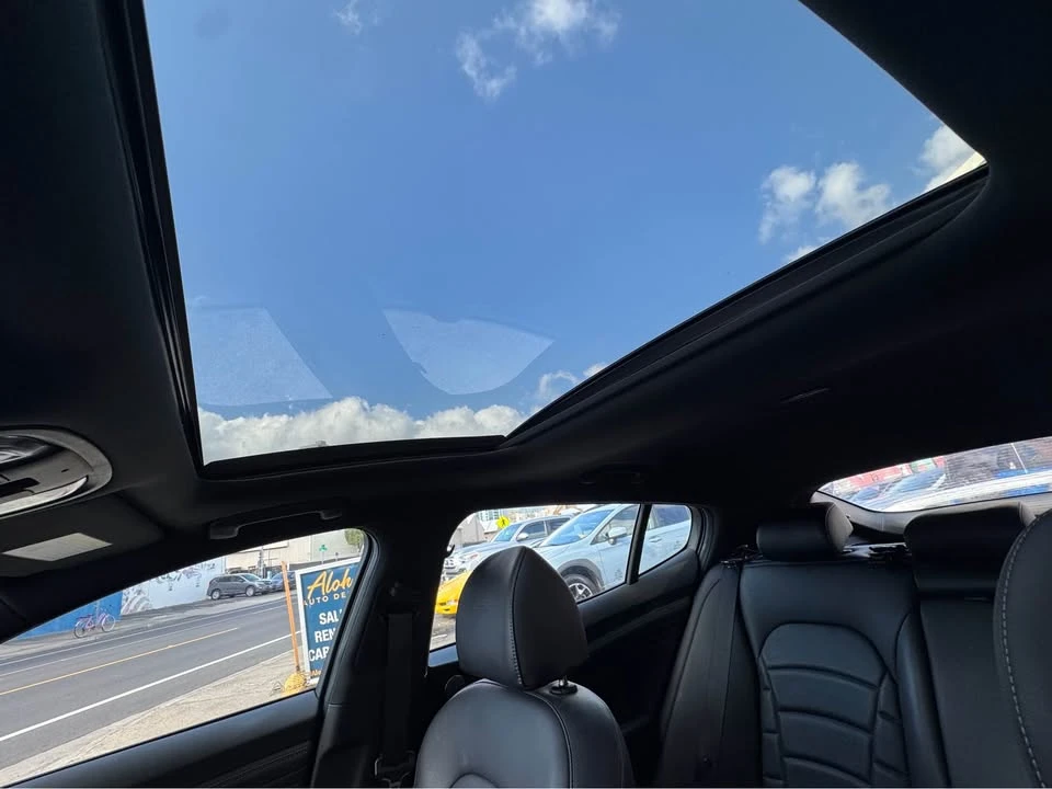 2022 Kia Stinger GT - Image 13 of 17